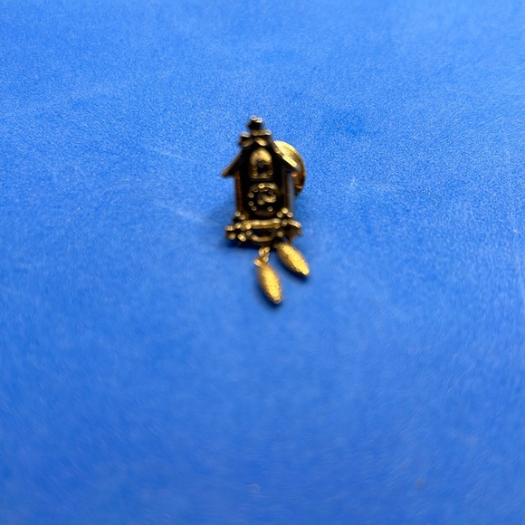 Avon Vtg. Coo Coo Clock tie tac pin. - Picture 6 of 13